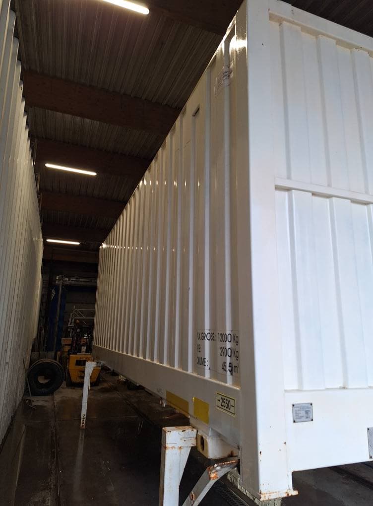 Après - Container industriel — Nettoyage haute pression