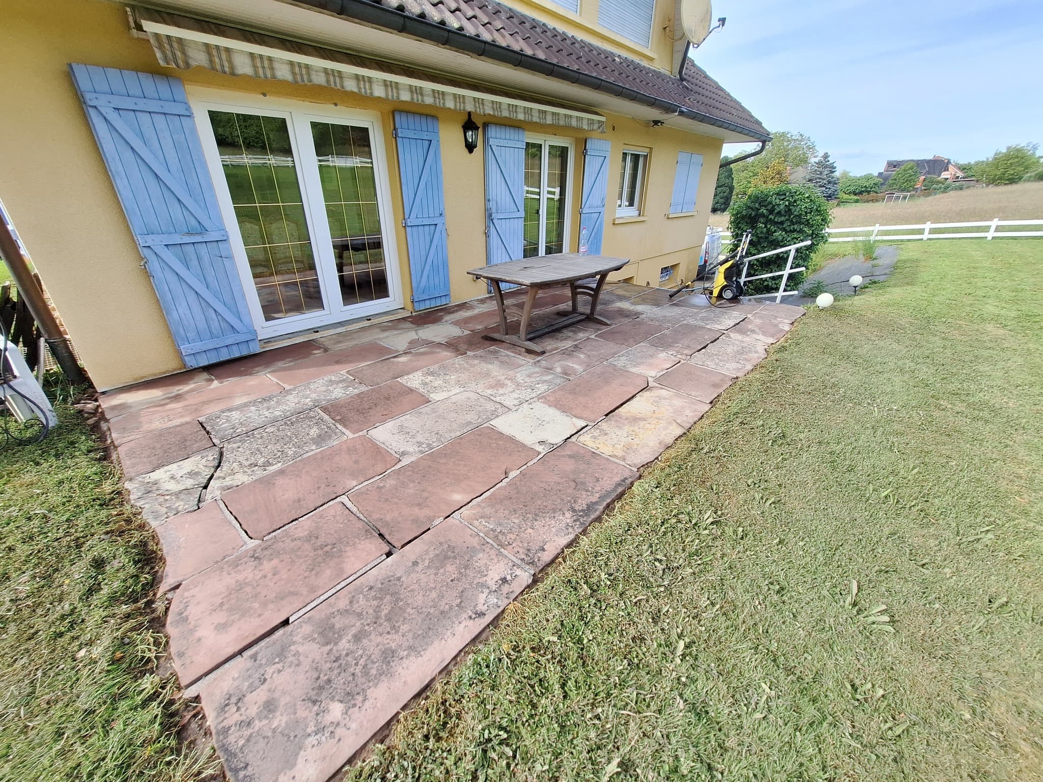 Terrasse haute pression — Dalles comme neuves - Après